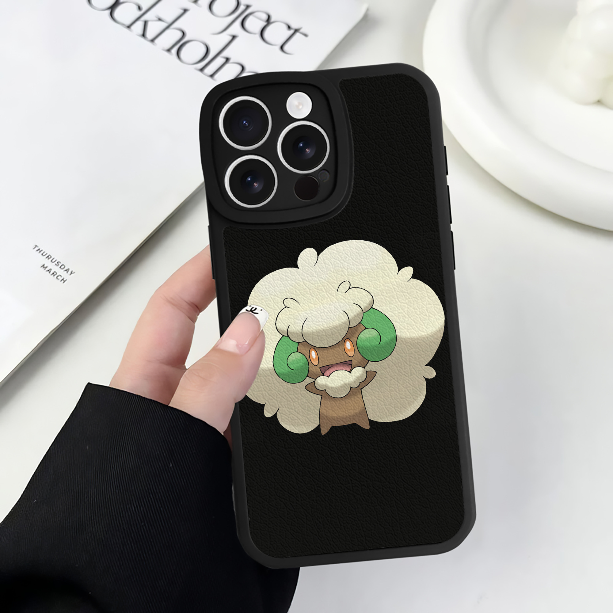 （画像用） ポケットモンスター Pokémon 【iPhone 16シリーズ対応】シリコンスマホケース（レザー調） 材質：シリコン
